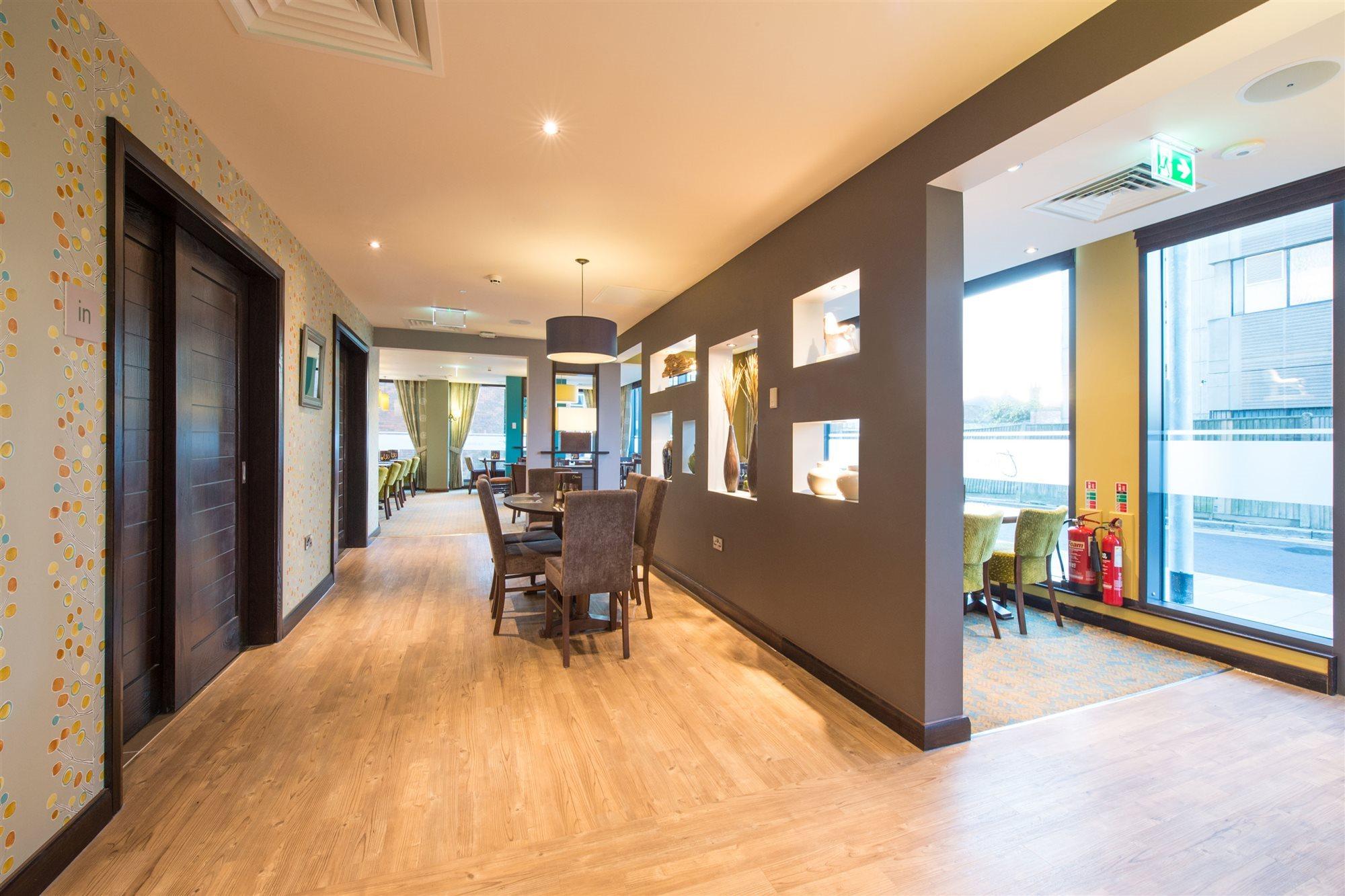 Premier Inn Maidenhead Town Centre Екстериор снимка