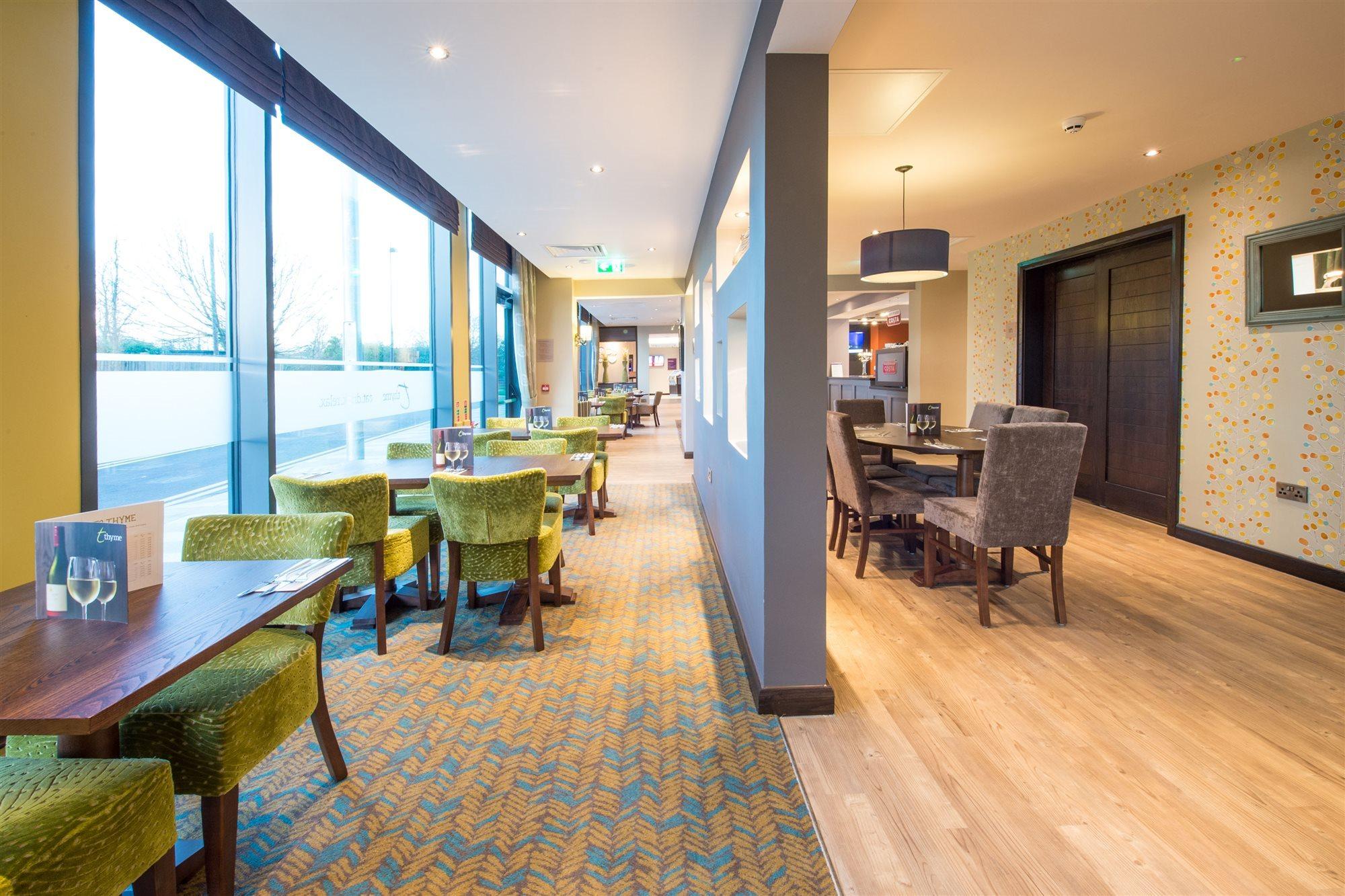 Premier Inn Maidenhead Town Centre Екстериор снимка