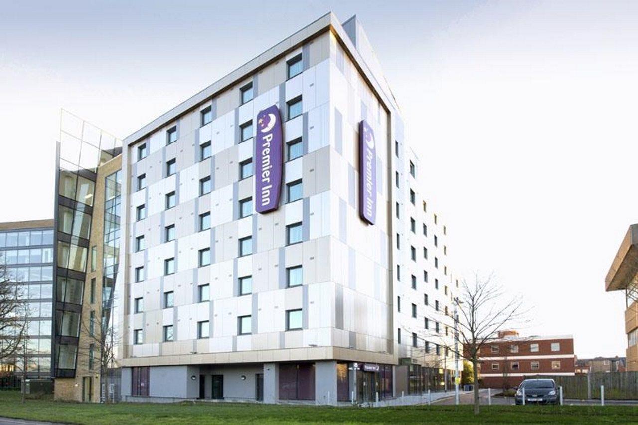 Premier Inn Maidenhead Town Centre Екстериор снимка