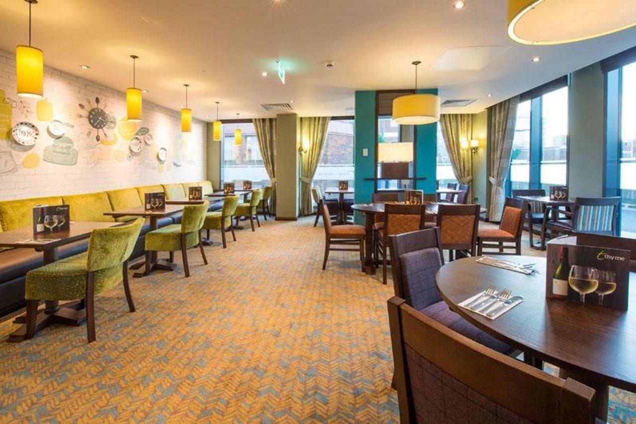 Premier Inn Maidenhead Town Centre Екстериор снимка